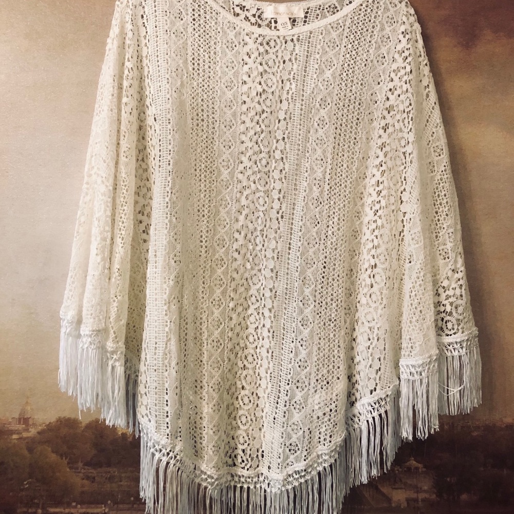NWT Lace & Fringe Beach Cover Up